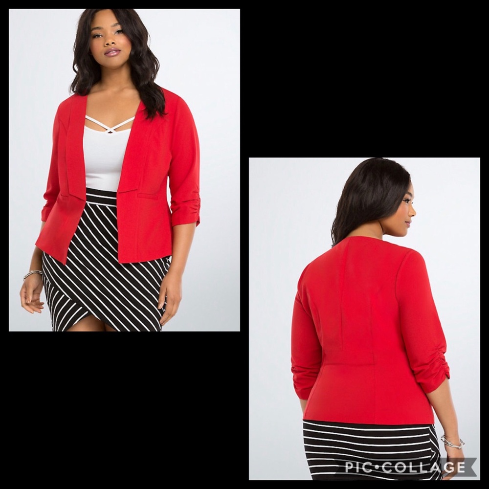 🚫SOLD🚫TORRID•red ruched sleeve blazer